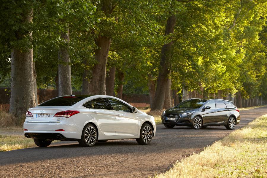  Hyundai i40 Sedan 2015 года  (фото 14 из 16)